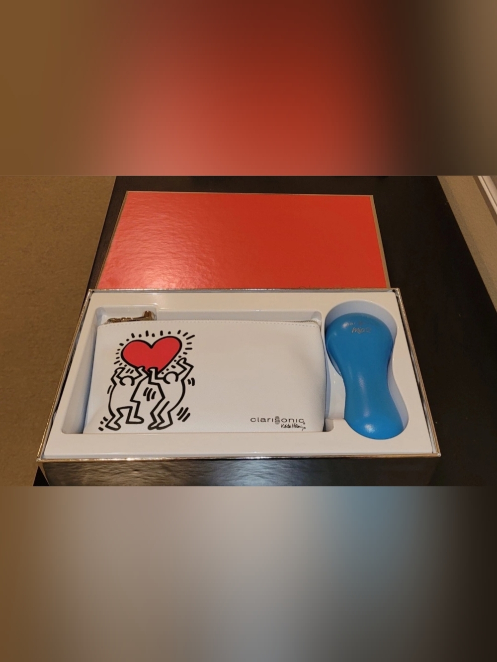 Clarisonic Mia 2 Limited Edition Keith Haring Pouch & Blue Brush New - Picture 2 of 10